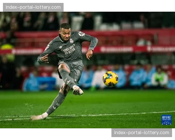 欧冠：皇马加时赛3-2绝杀曼城，贝林厄姆肋部斜插接维尼修斯助攻制胜